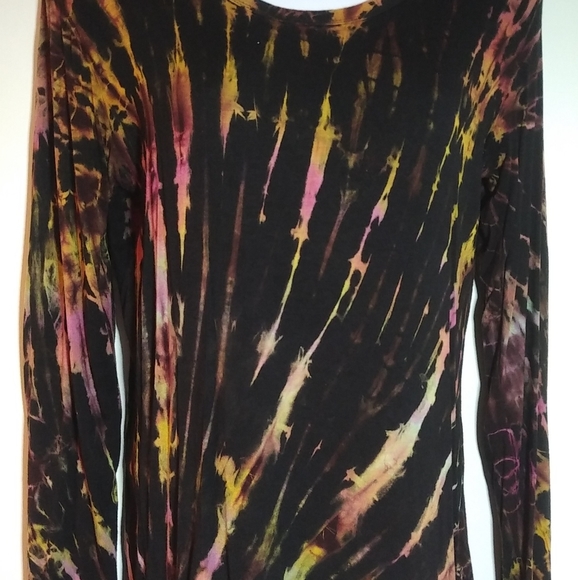 "One of a Kind" wicked but so cool top, size L - Picture 3 of 4